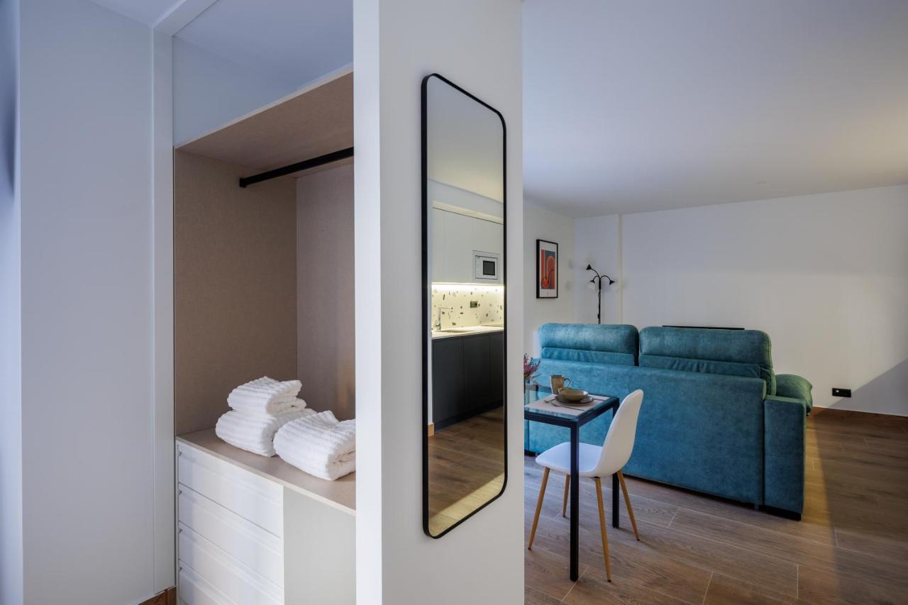 Apartamentos Congreso, Parking Gratuito ログローニョ エクステリア 写真