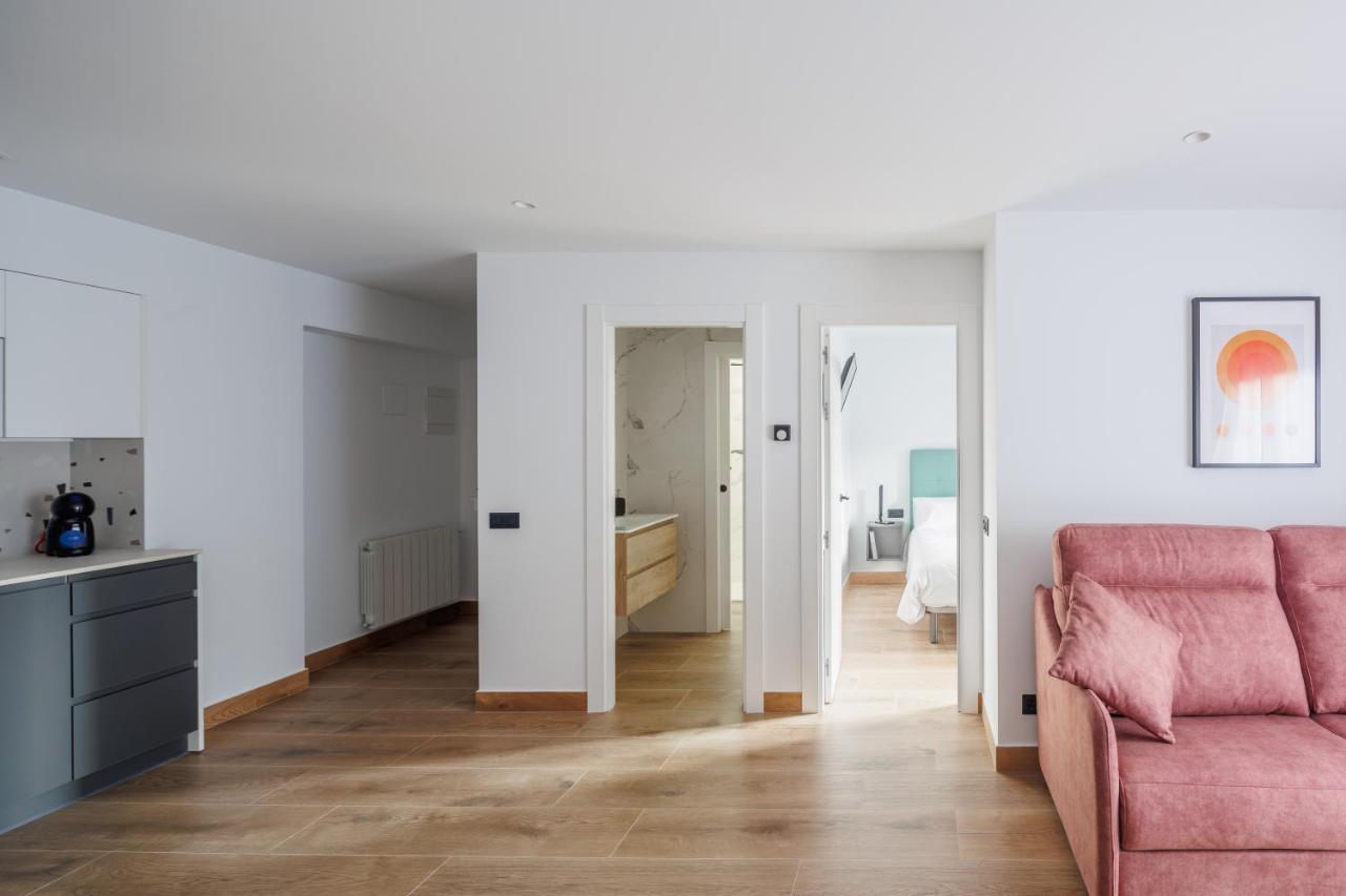 Apartamentos Congreso, Parking Gratuito ログローニョ エクステリア 写真