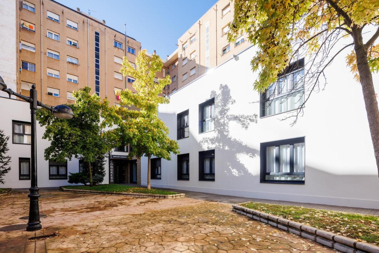 Apartamentos Congreso, Parking Gratuito ログローニョ エクステリア 写真