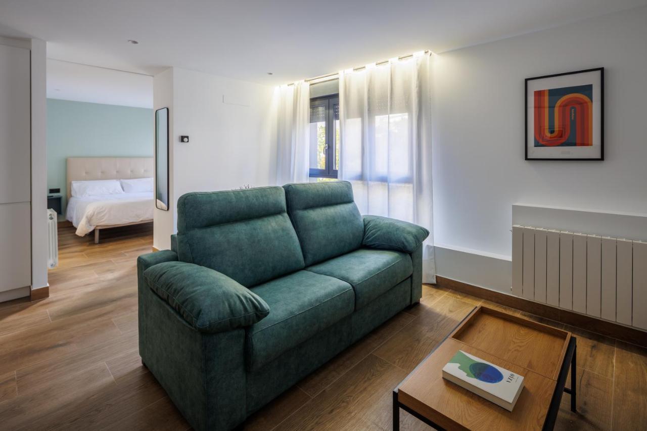 Apartamentos Congreso, Parking Gratuito ログローニョ エクステリア 写真