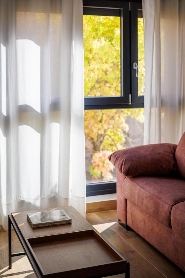 Apartamentos Congreso, Parking Gratuito ログローニョ エクステリア 写真